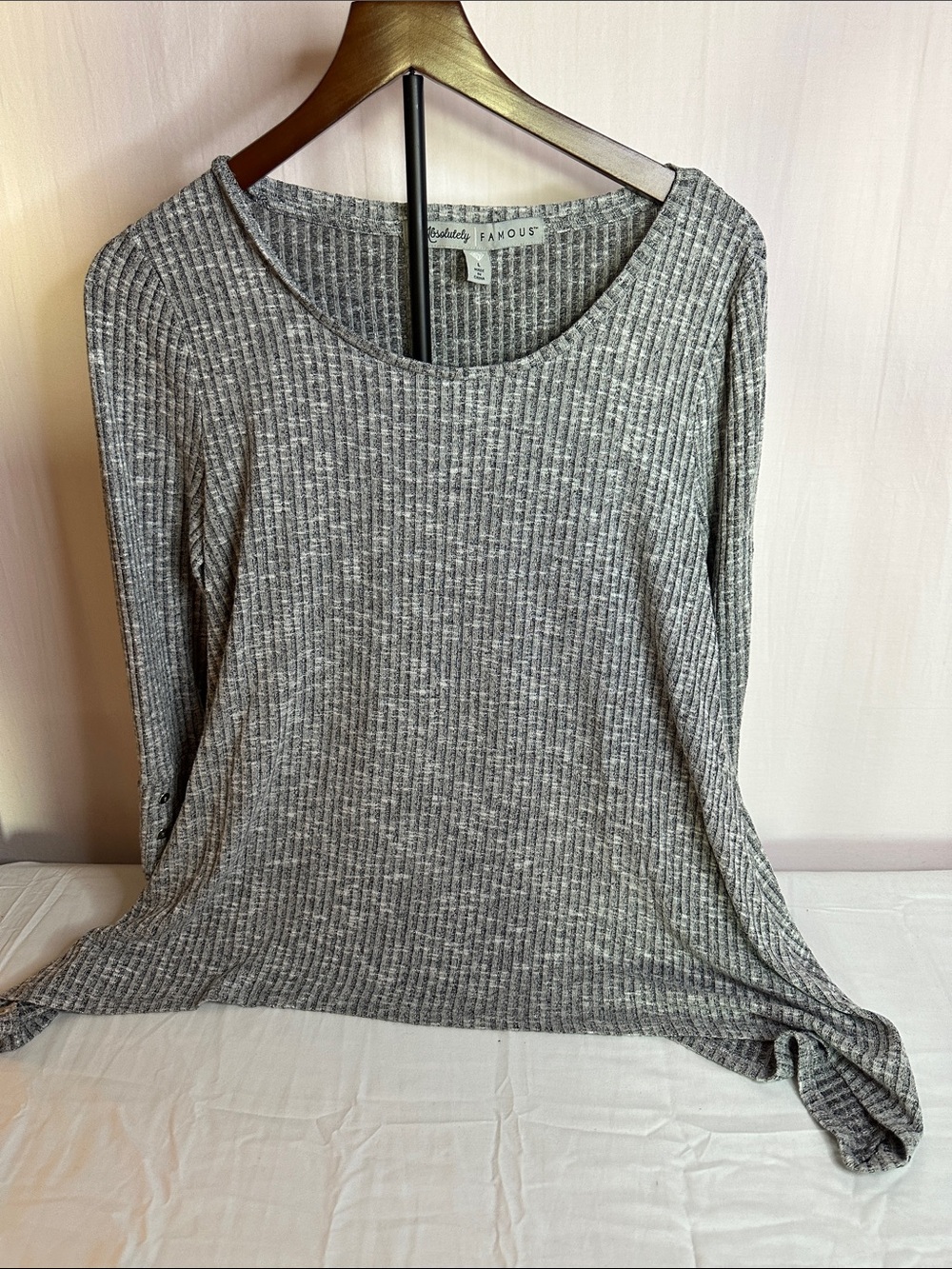 Absolutely Famous Gray Ribbed Long Sleeve Scoop Neck Top